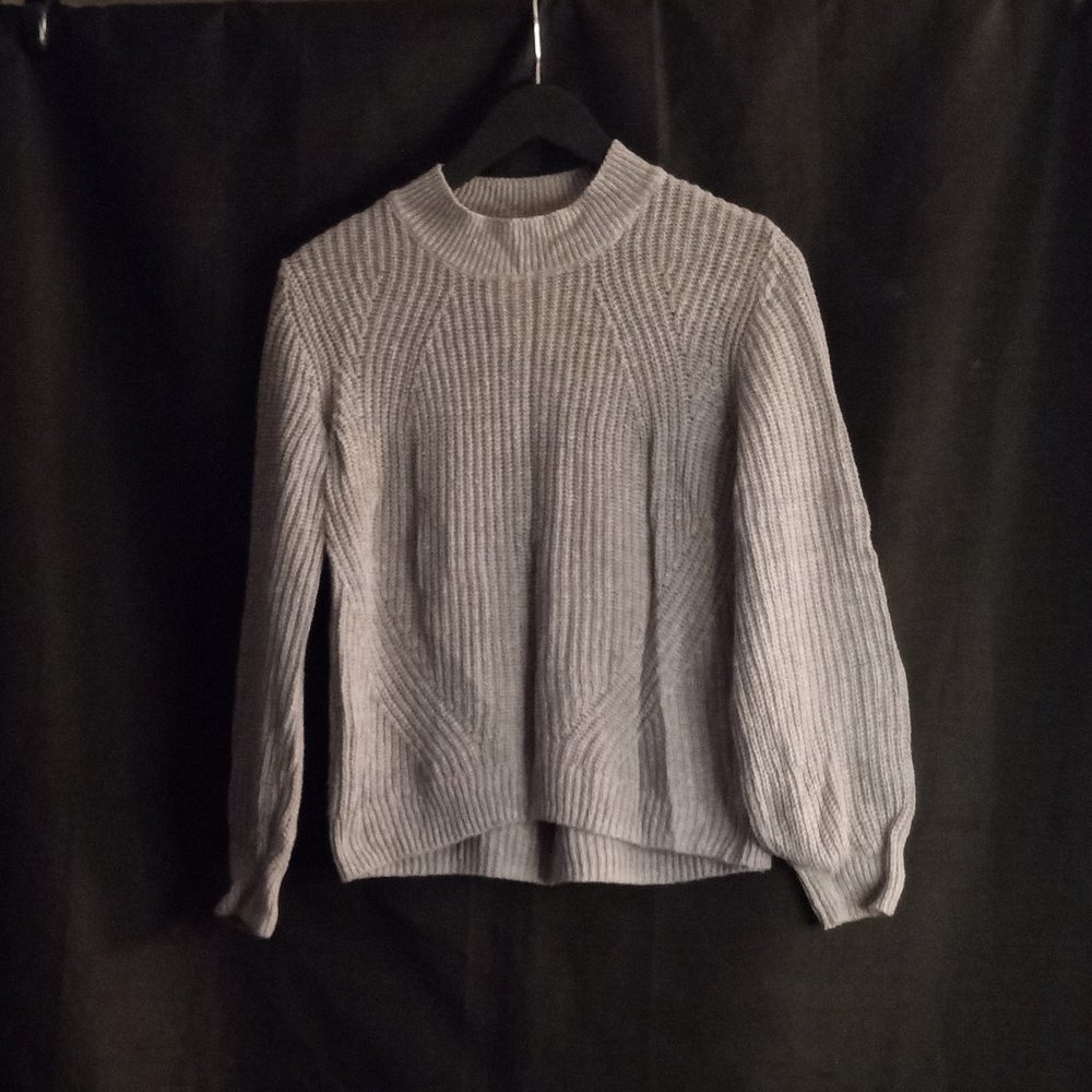 OLD NAVY Knit Sweater in Gray - Youth Size L (10-12)